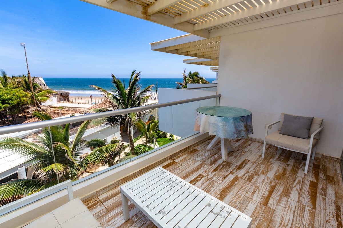 Terraza con vistas panorámicas al Pacífico